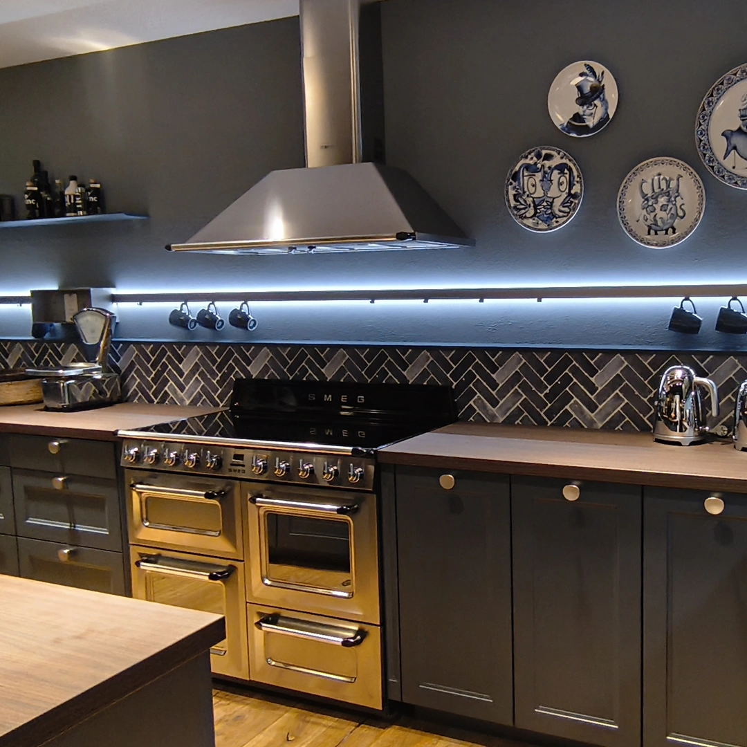 Kitchen project by Urban Kitchens & Interiors in North London